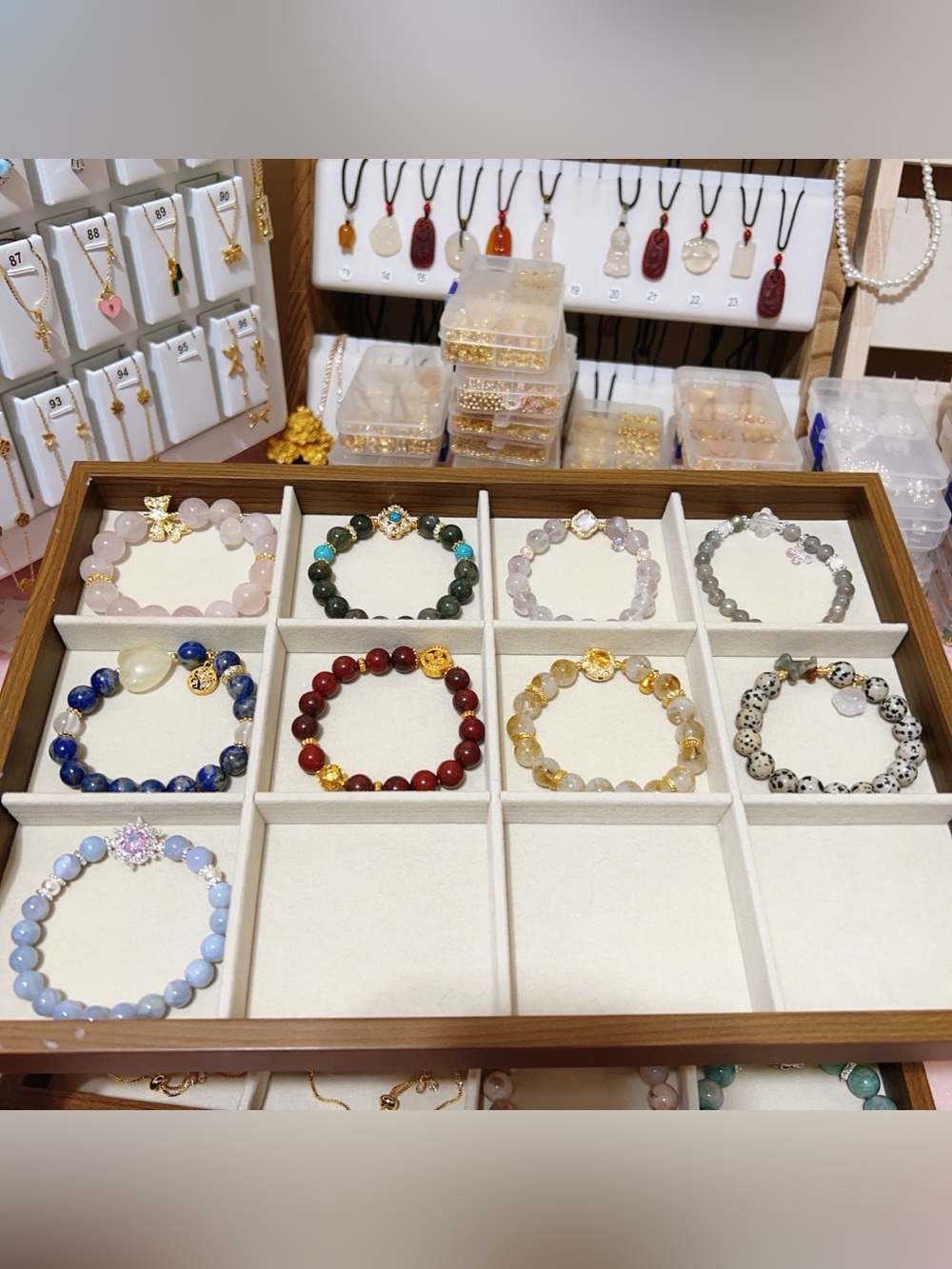 （05-262️⃣）Handmade bracelets for live show